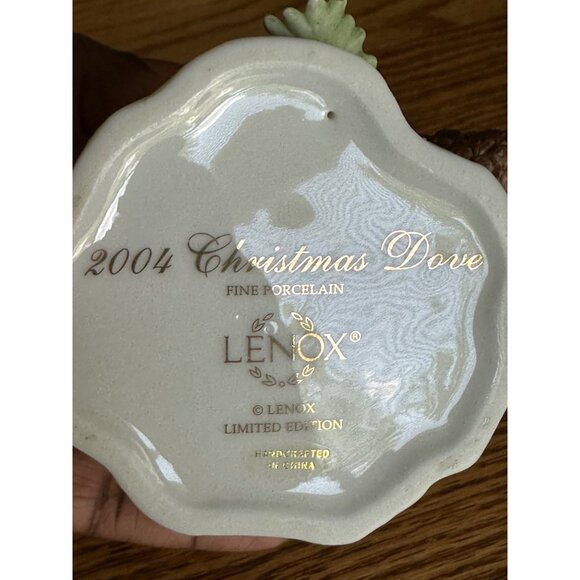 Lenox 2004 Christmas Dove LIMITED EDITION from Christmas Bird Collection - Picture 3 of 11